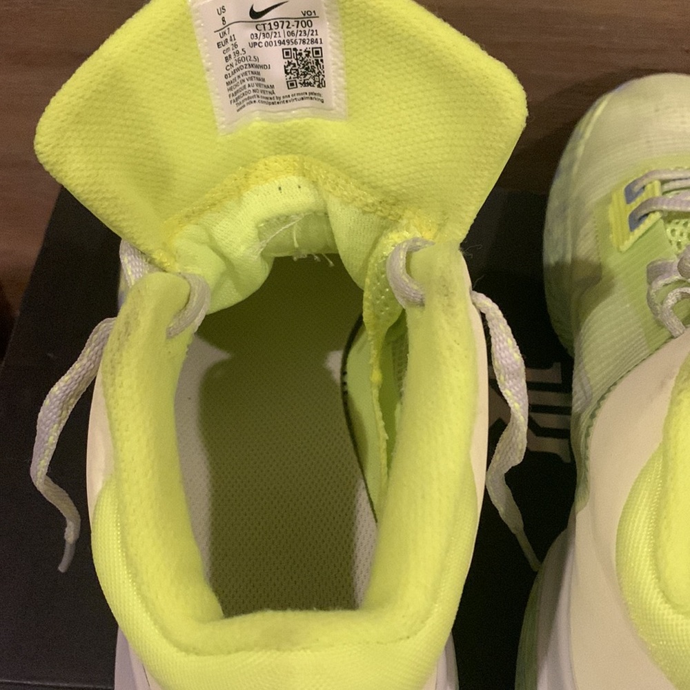 Nike Kyrie Flytrap 4 - image 7